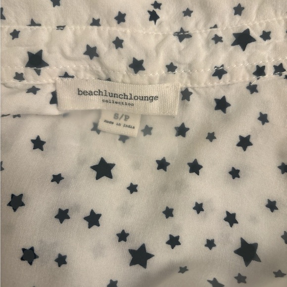 Beach Lunch Lounge Super Soft Button Down Blue and White Stars Shirt Size Small - Picture 3 of 3